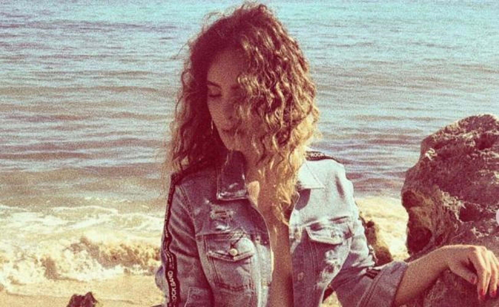 Belinda debuta como diseñadora de moda