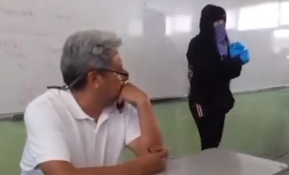 Alumnas difunden video de golpiza a profesor acusado de violencia de género en Vocacional 8. Foto: Especial