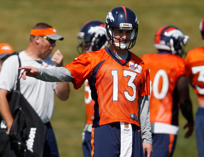 Renuevan quarterbacks