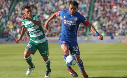Cruz Azul salva el invicto ante Santos