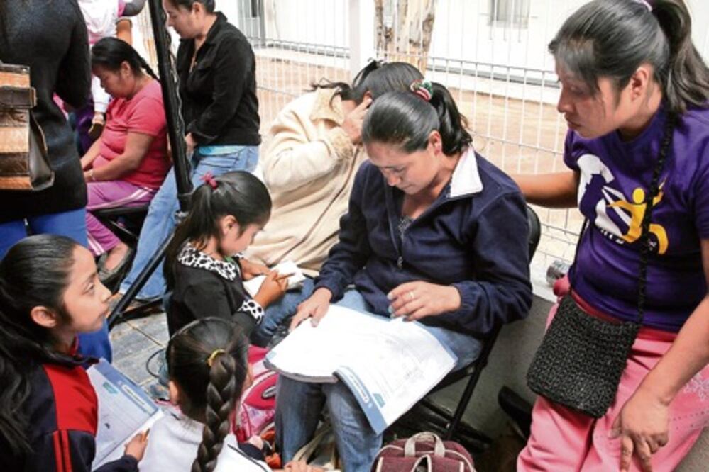 Busca INEA abatir rezago educativo