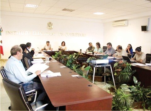 Apuesta el IEQ a educación cívica