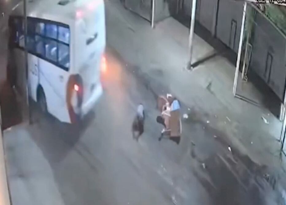 Solicitan baja de 2 choferes de Qrobús tras accidente. Foto: Captura de pantalla