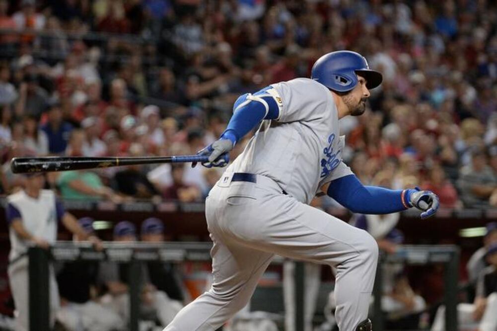 La afición podrá ver a Adrián González en juego de temporada regular (JENNIFER STEWART. AFP)