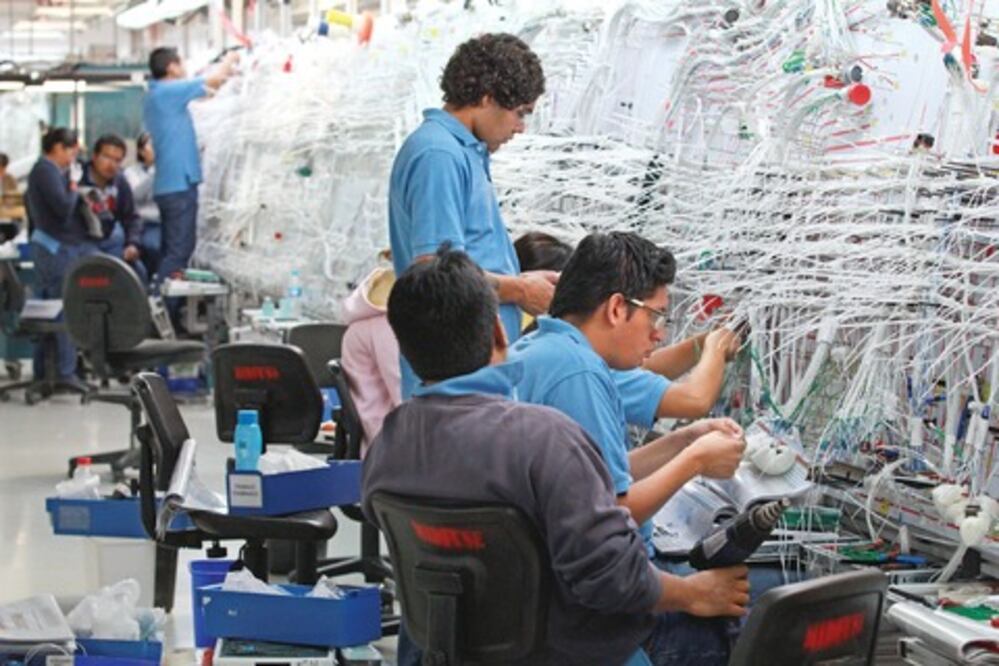 Destaca gobernador importancia de sector