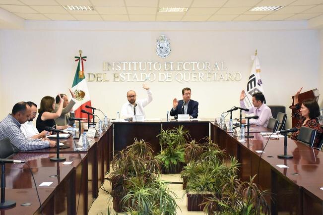 IEEQ aprueba cuestionarios dirigidos a consejeros