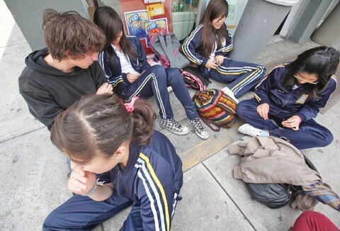 Dan plática sobre justicia para jóvenes