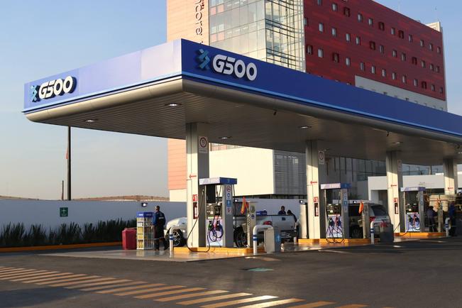 G500, llega a la capital, al abrir tres  gasolineras