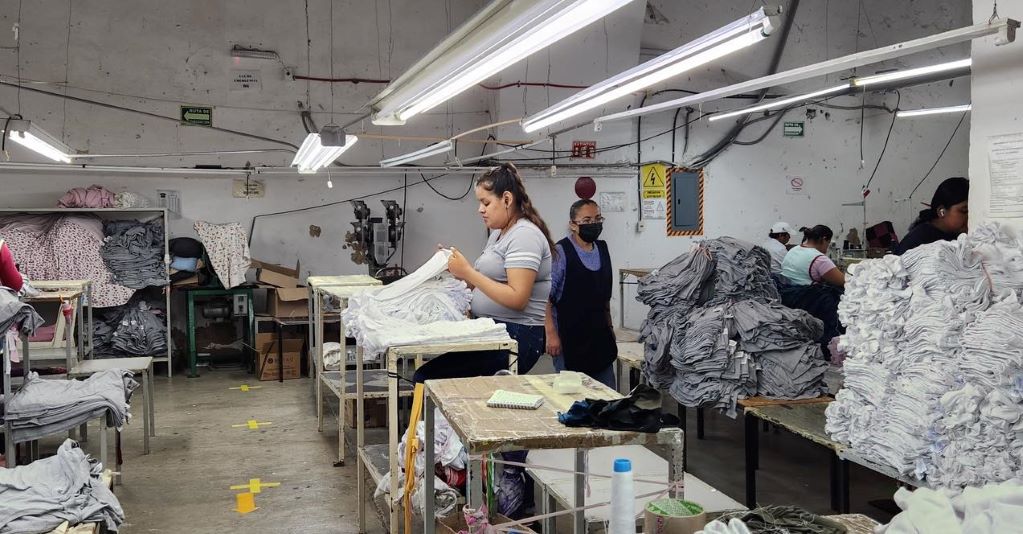 Los hombres ganaron en promedio un salario diario de 675.32 pesos mensuales, mientras que las mujeres reportaron un salario diario de 571.63. Foto: Facebook Secretaría del Trabajo Querétaro