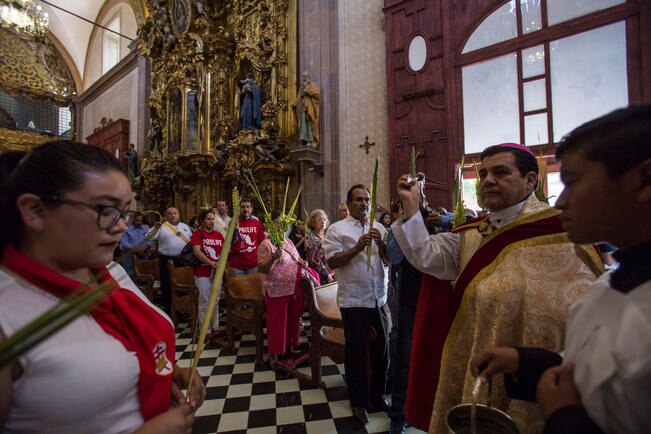 Crónica. Llenan de palmas el Templo de Santa Clara