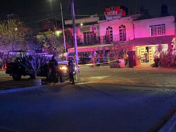 Detonan arma durante novenario en Los Ángeles; reportan dos heridos