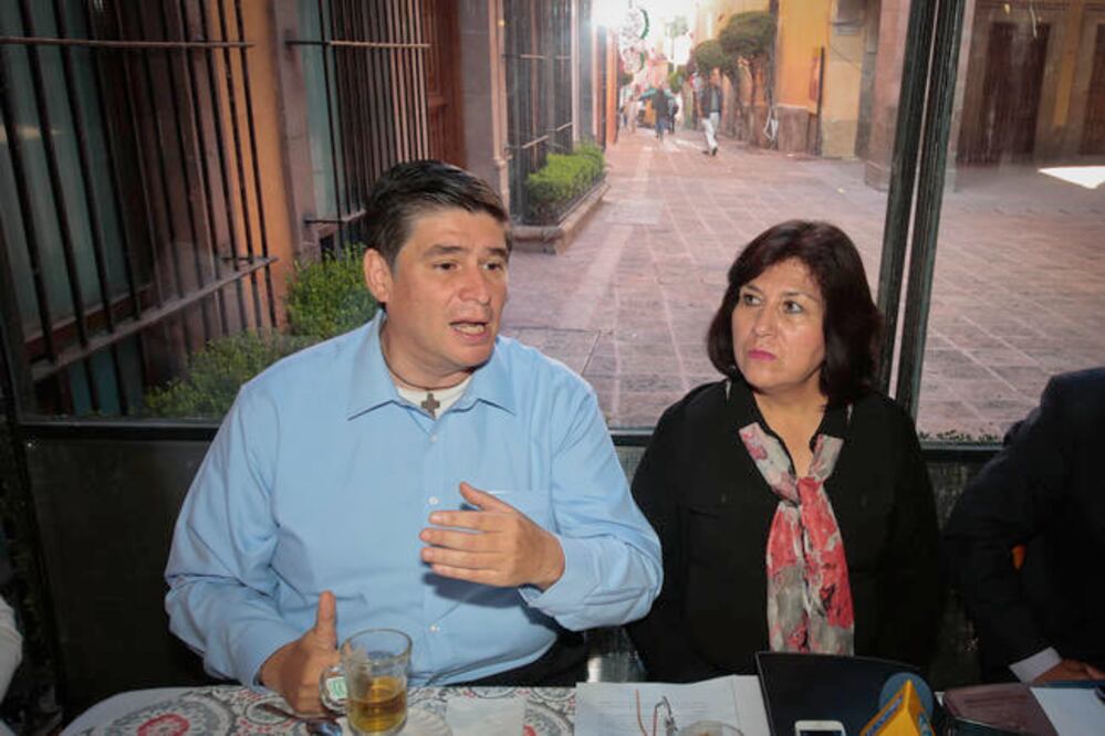 Carlos Peñafiel, dirigente de Morena en Querétaro, explicó que en el partido de momento están enfocados en el tema del Senado, pues dijo “es el barco insignia” de todos los candidatos (ARCHIVO EL UNIVERSAL)