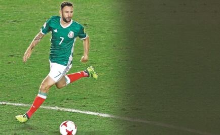 "Peleo por estar en la plantilla": Layún