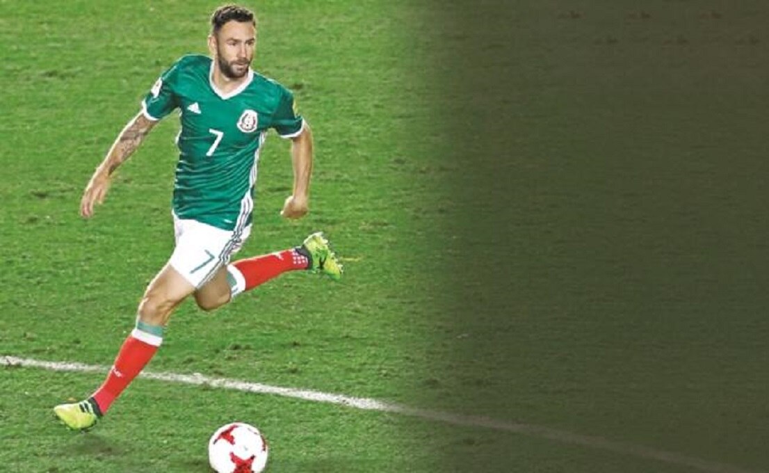 "Peleo por estar en la plantilla": Layún