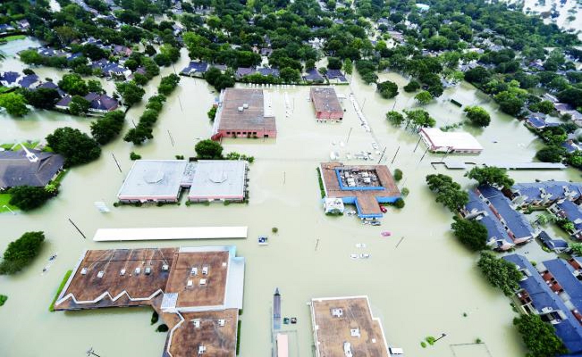 Sener descarta desabasto y aumento de precio de gasolina por “Harvey”