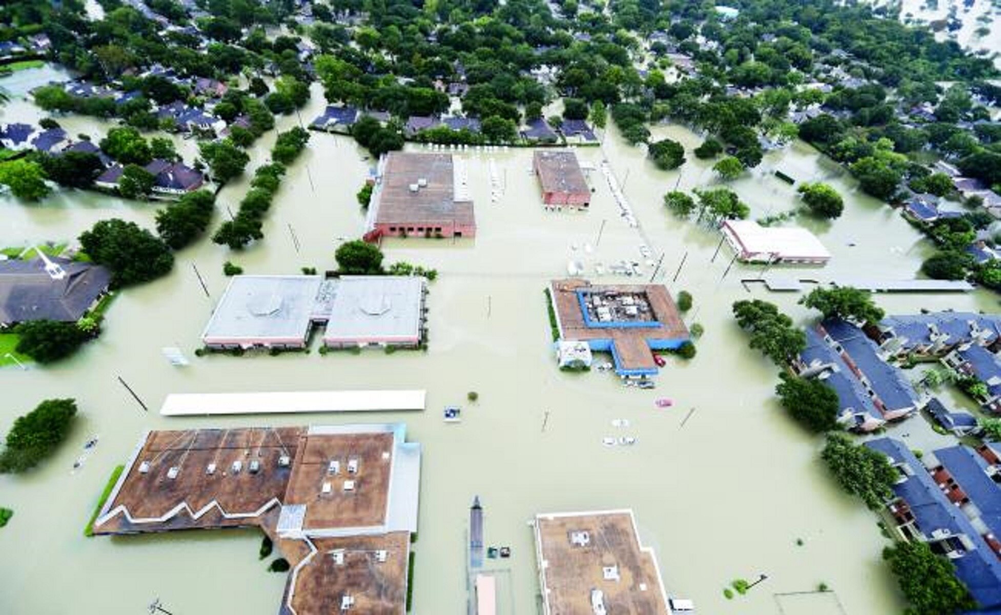 Sener descarta desabasto y aumento de precio de gasolina por “Harvey”