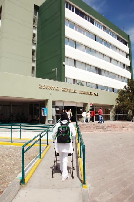 Dan curso a médicos para pasar el ENARM