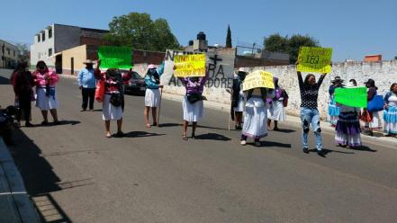 Mujeres indígenas señalan a candidato de Morena de "acosador"