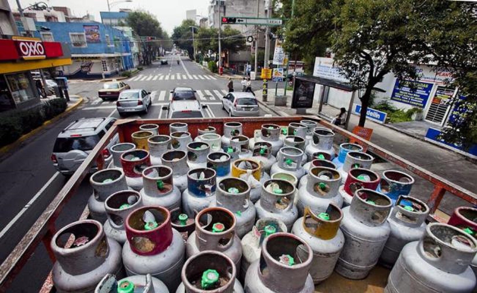 Cofece investiga posibles prácticas monopólicas en mercado de gas LP