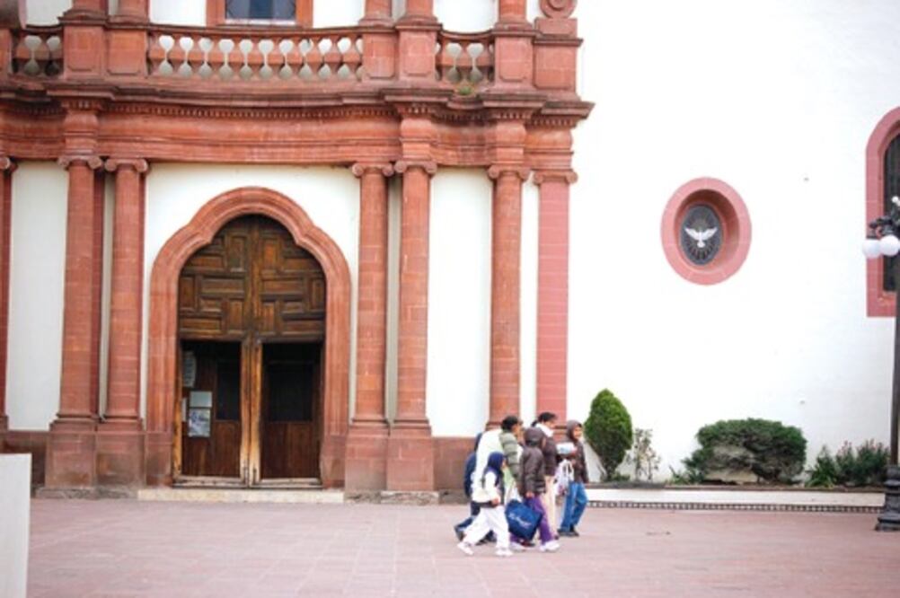 Resguardan Amealco por violencia