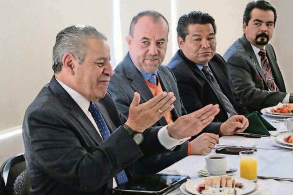 Descarta Educación universidad automotriz