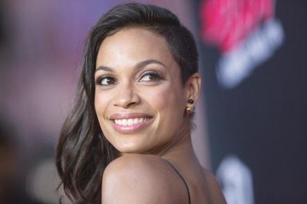 Rosario Dawson es una reina pero no llegó a CONQUE
