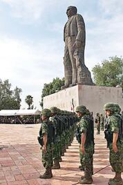  Celebran a Juárez en Cerro de las Campanas
