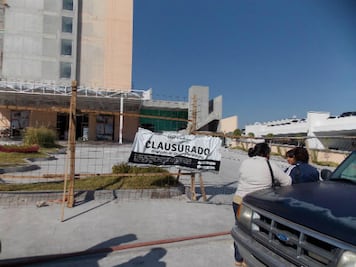 Clausuran obras de hotel 