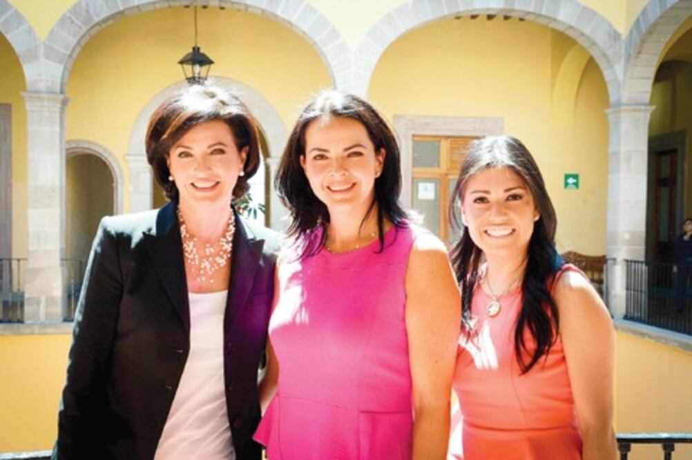 Reconocen a la mujer queretana