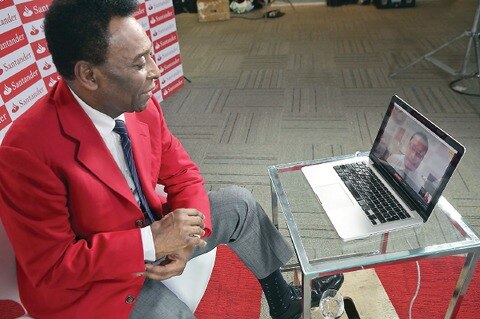 Pelé clama venganza y quiere  a Uruguay en la final ante Brasil