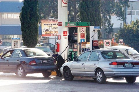 Calzada garantiza abasto de gasolina