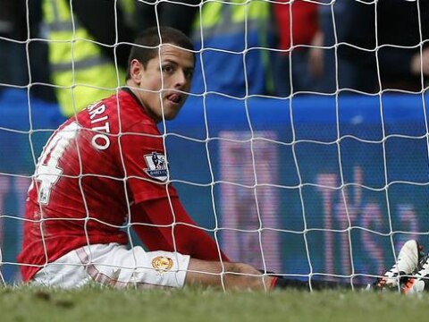 Chicharito, aún no se recupera