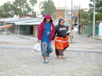 Combaten rezago en Amealco