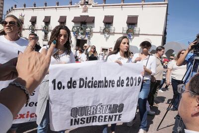 Queretanos protestan contra el actuar del Presidente AMLO