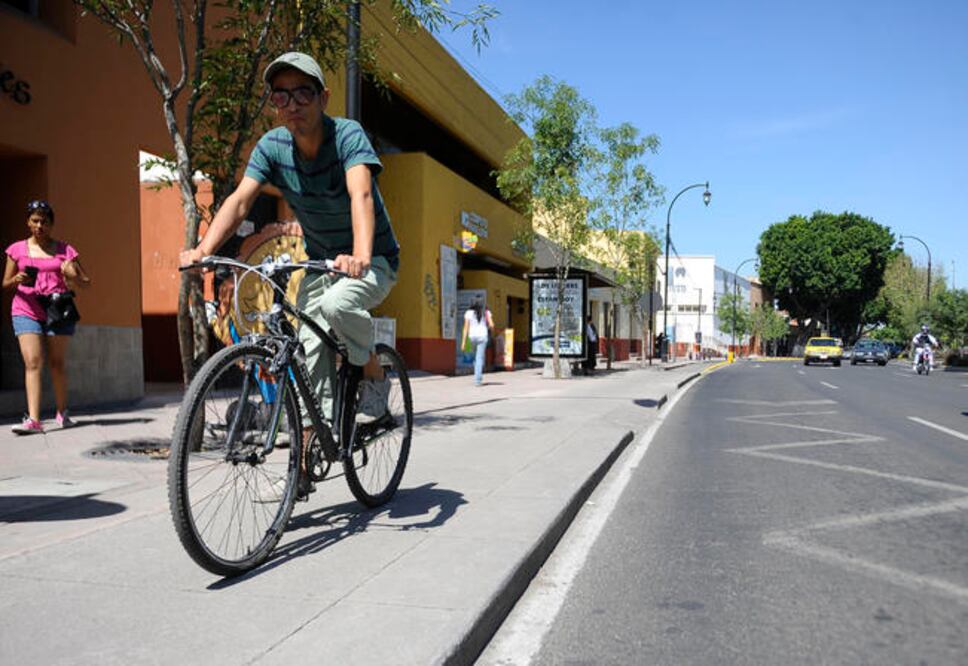 Las multas para los ciclistas serán de aproximadamente tres UMAS, cerca de 200 pesos. CÉSAR GÓMEZ. EL UNIVERSAL