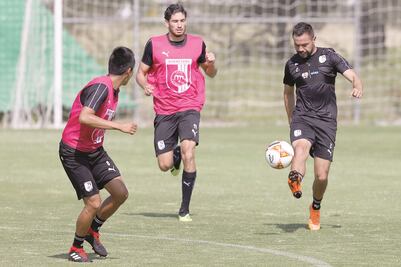 Gallos va por triunfo contra Chivas