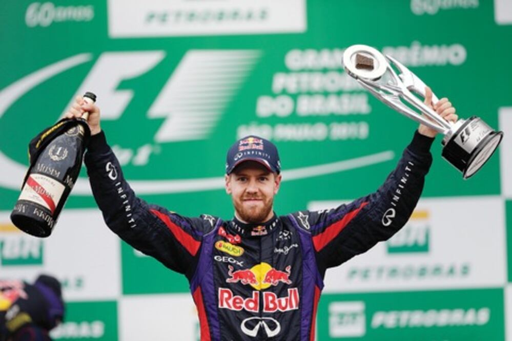 Vettel cierra temporada impecable