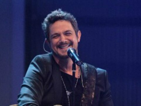 Sanz apoya reforma migratoria