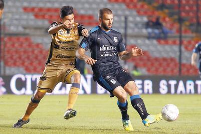 ‘Tito’Villa es duda frente a Santos