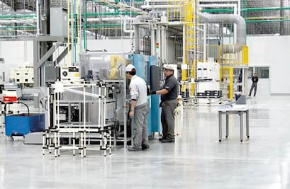 Apuestan por más parques industriales