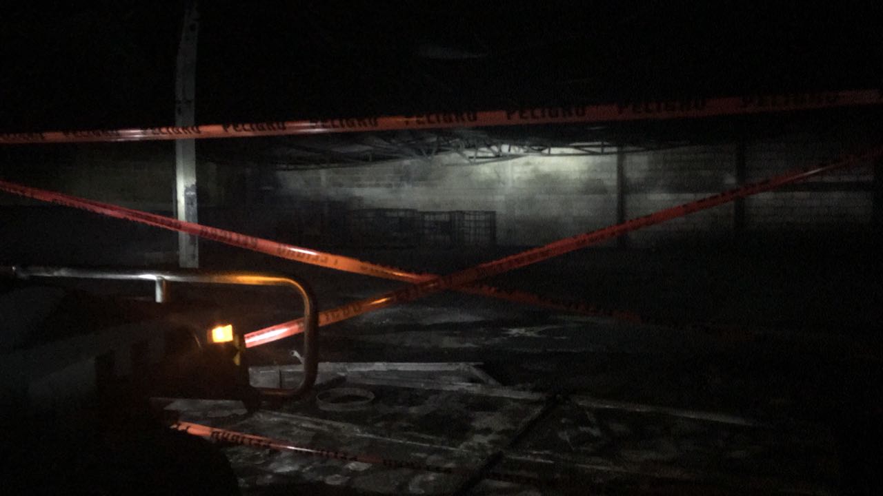 Se incendia bodega en Santa Rosa Jáuregui