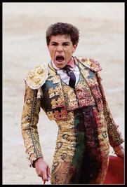 Triunfa el novillero Brandon Campos