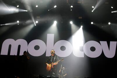 Molotov vuelve a jugar con las niñas