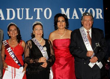 Ofrecen cena a los abuelitos