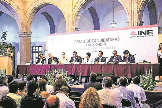 Debaten aspirantes a diputaciones