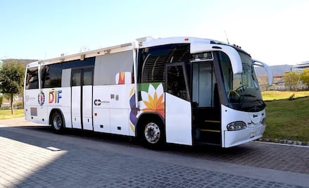 DIF dona un autobús para dar atención oftalmológica   