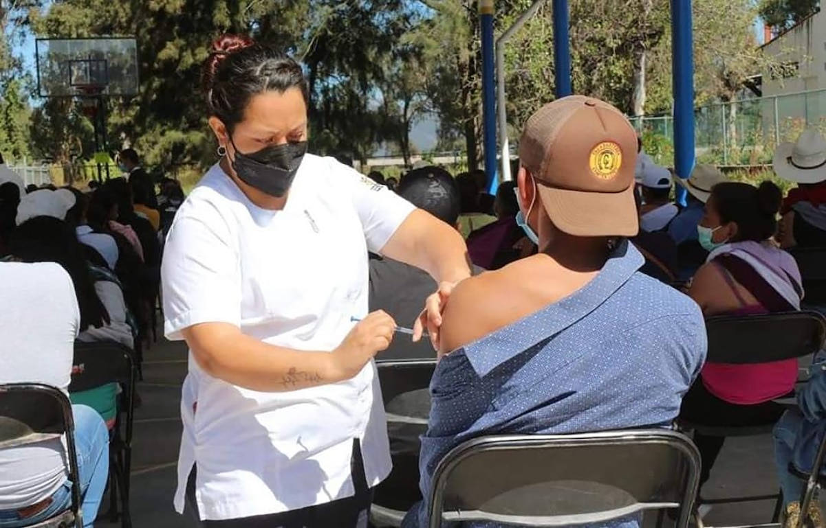 7 de cada 10 adolescentes ya recibieron la vacuna contra el Covid-19 en Querétaro