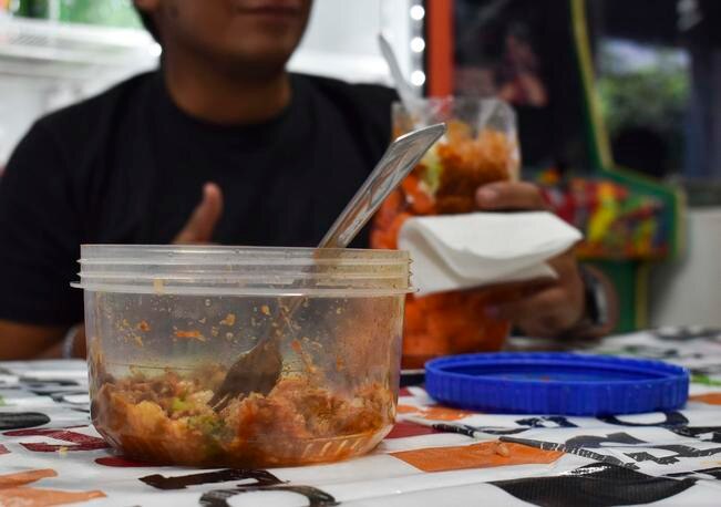 UAQ invita a dejar de usar plástico en cafeterías