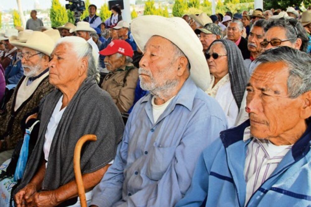 Corregidora anuncia cirugías de cataratas