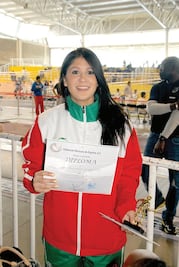 Paola Pliego se cubre de dorado